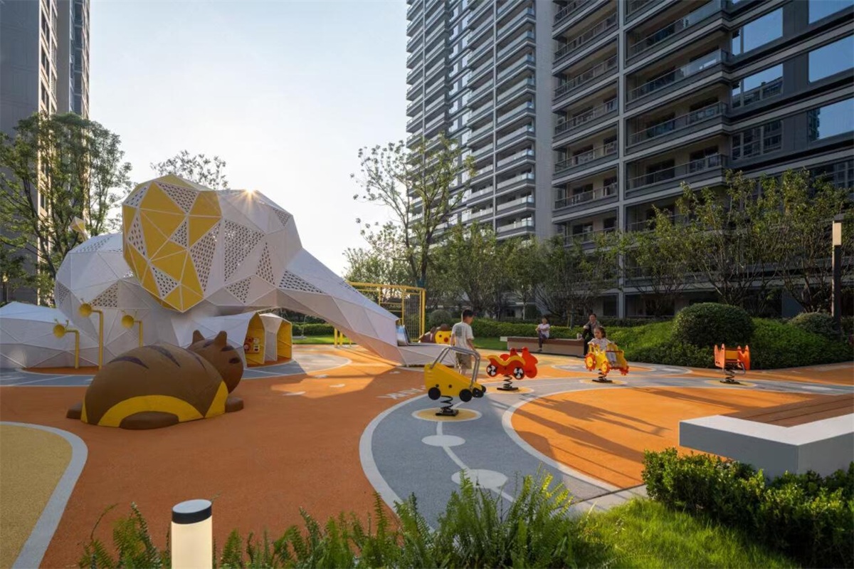 Outdoor Leisure Space — Poly Group